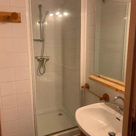 Apartment Aux Pieds A L'altiport, Meribel - Fr-1-411-974 Les Allues