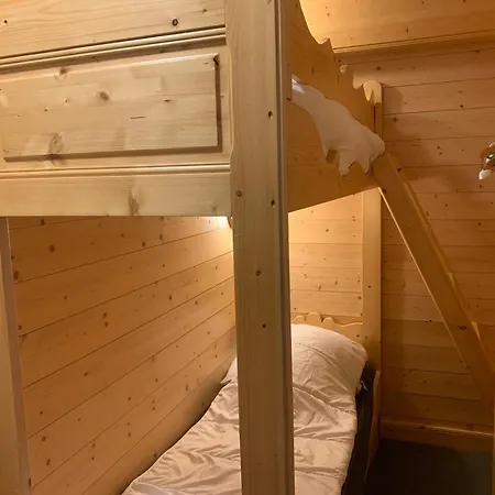 Aux Pieds à L'altiport, Meribel - Fr-1-411-974